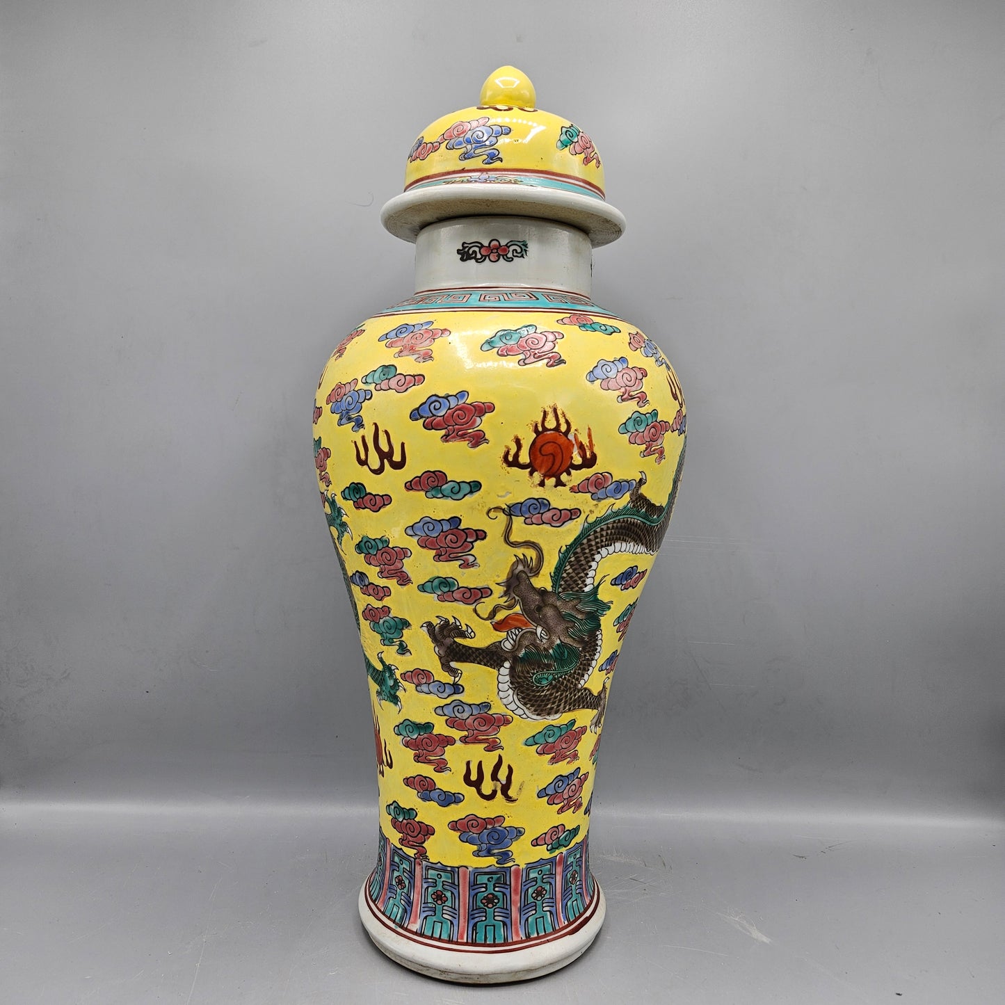 Chinese Porcelain Famille Jaune Lidded Temple Jar with Dragons