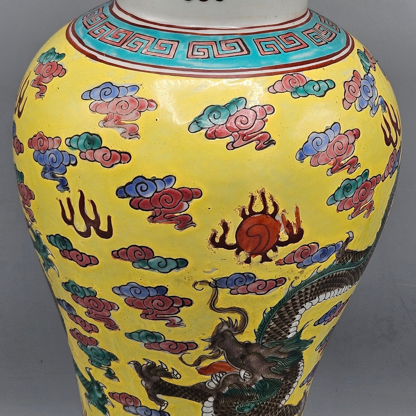 Chinese Porcelain Famille Jaune Lidded Temple Jar with Dragons