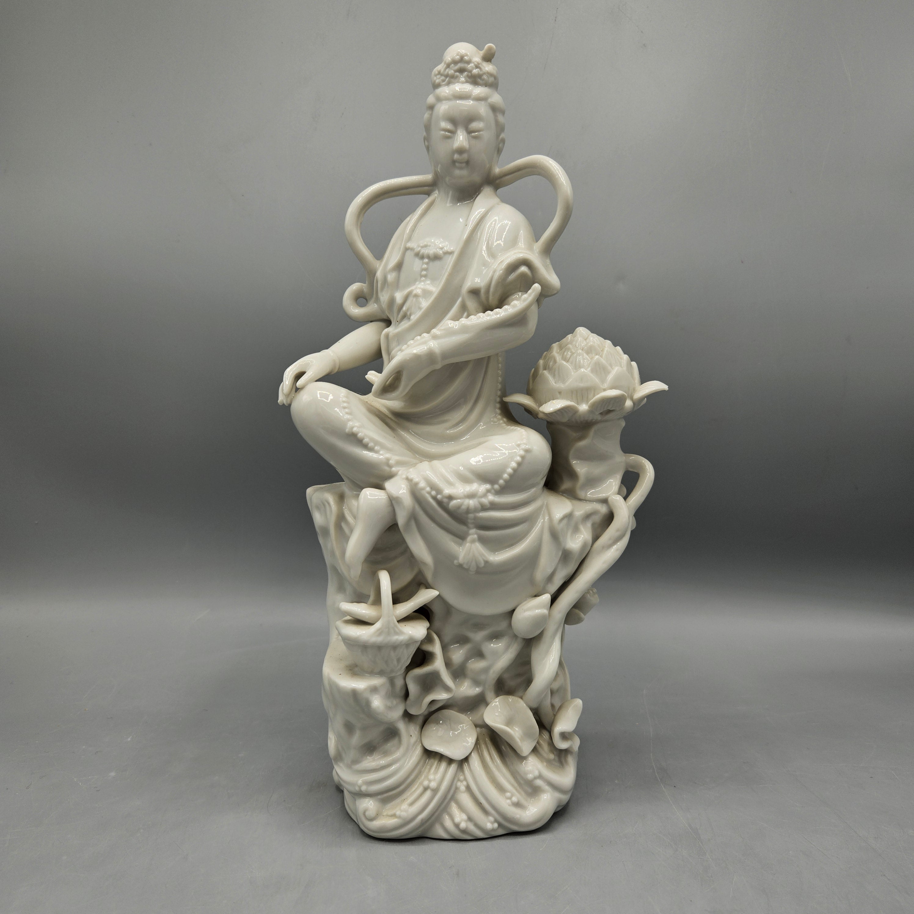 Vintage Blanc de Chine Goddess Kwan Yin, Guan Yon with Fish Basket and ...