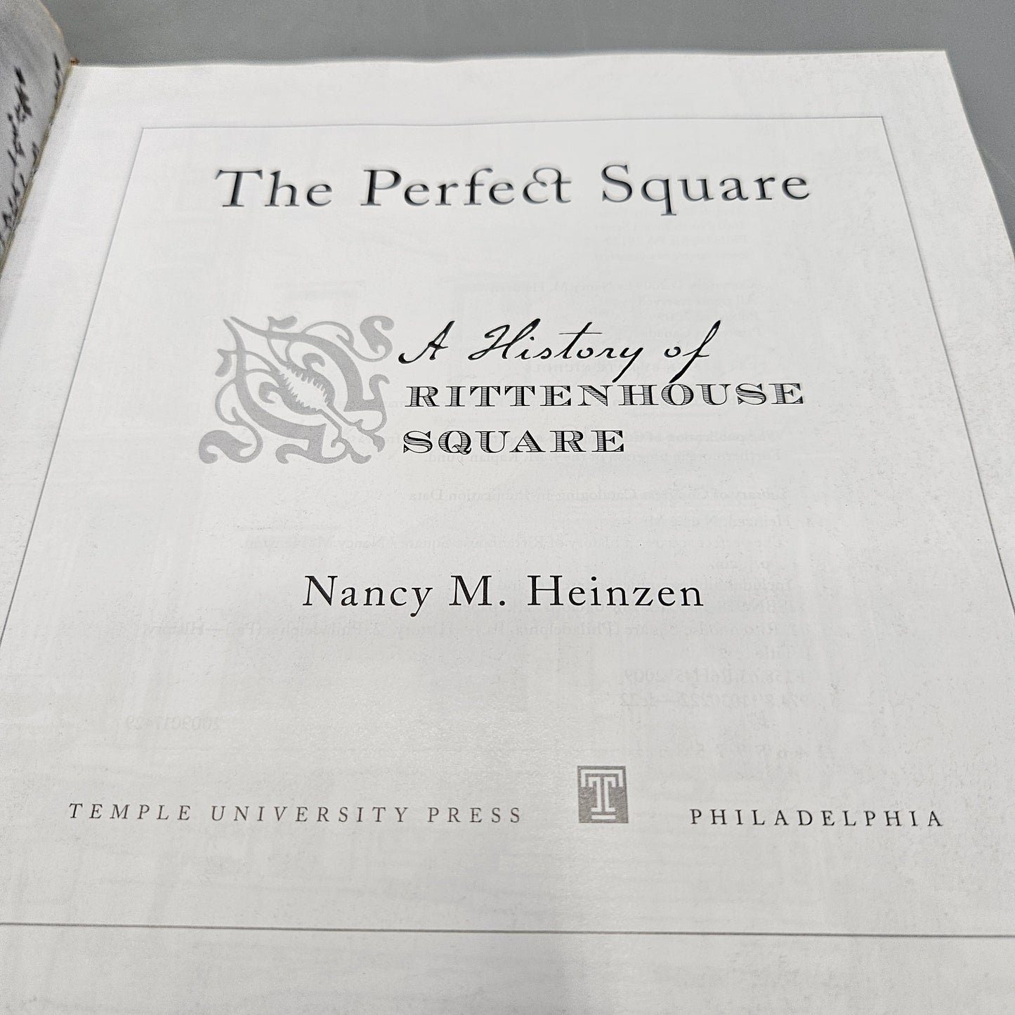 Book - Nancy Heinzen "The Perfect Square - A History of Rittenhouse Square"