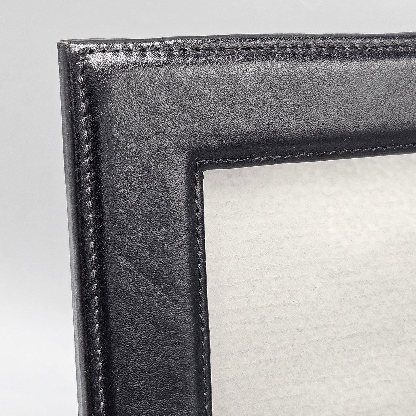 Jurgensen's International Leather Picture Frame