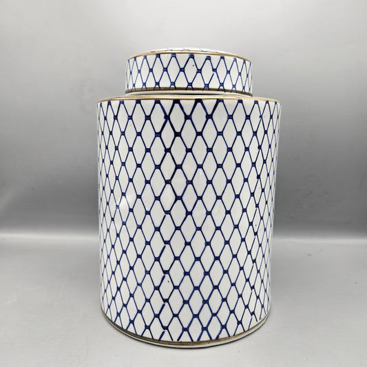 Porcelain White and Blue Fishnet Lidded Jar