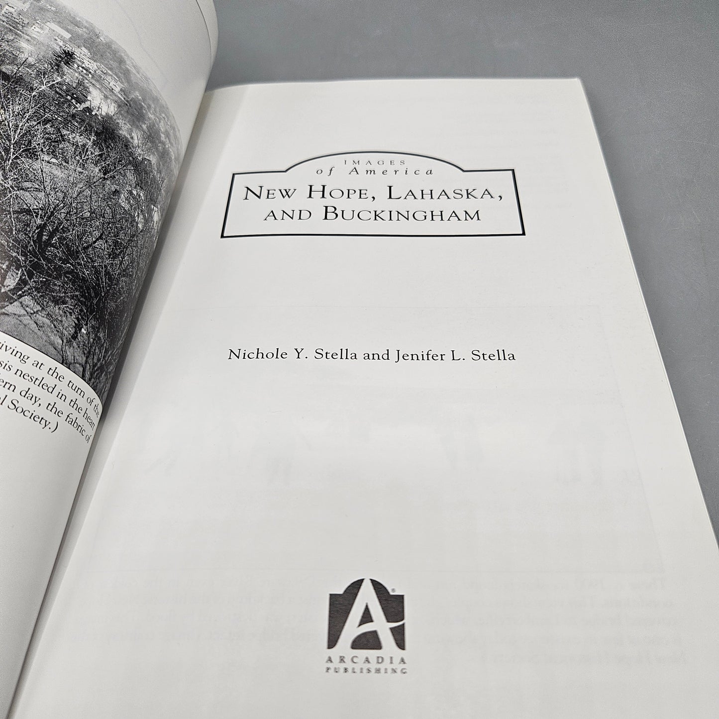 Book - Nichole & Jenifer Stella "New Hope, Lahaska and Buckingham" Visions of America