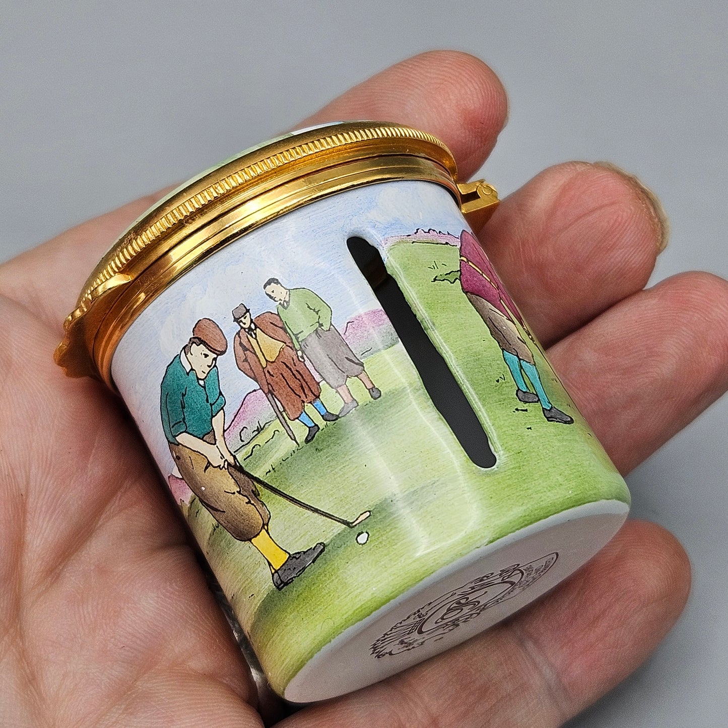 Kingsley Enamels Worcestershire Golf Themed Stamp Roll Box