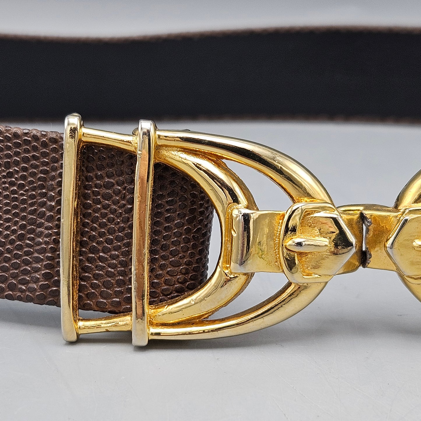 Vintage 1976 MiMi Di N Gold Toned Horse Bit Buckle Belt with Brown Lizard Leather