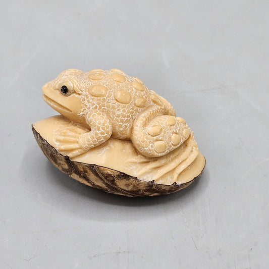 Ecuadorian Tagua Nut Carved Frog Figurine