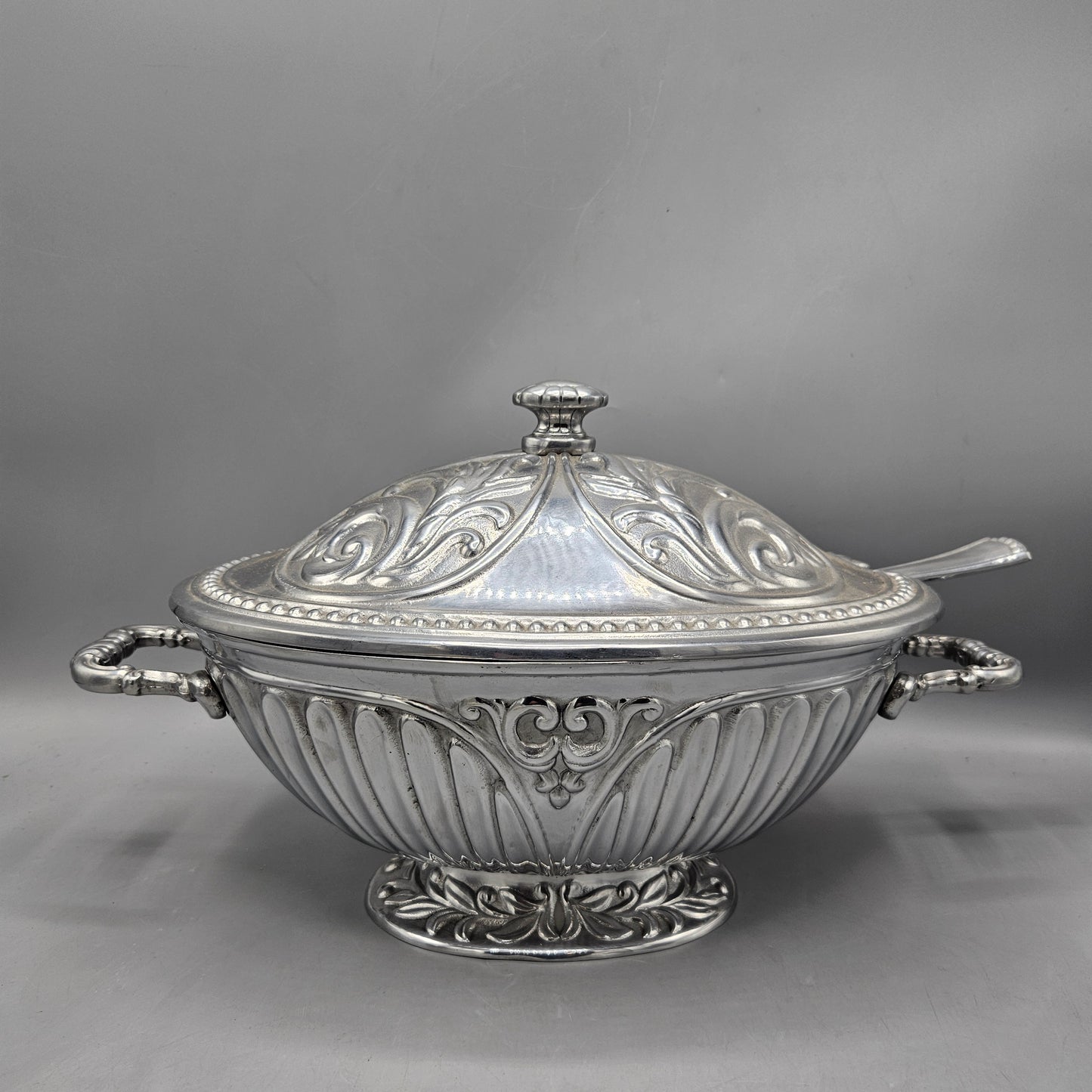 Lenox Butlers Pantry Aluminum Tureen with Ladle