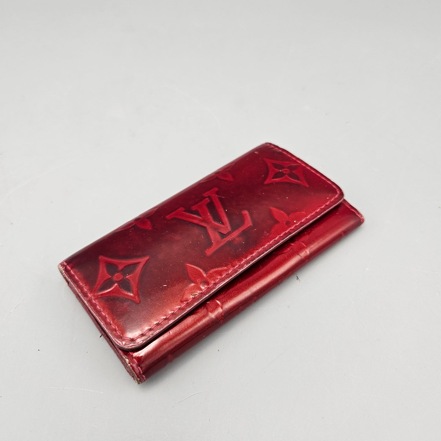 Red Louis Vuitton Vernis 6 Key Holder