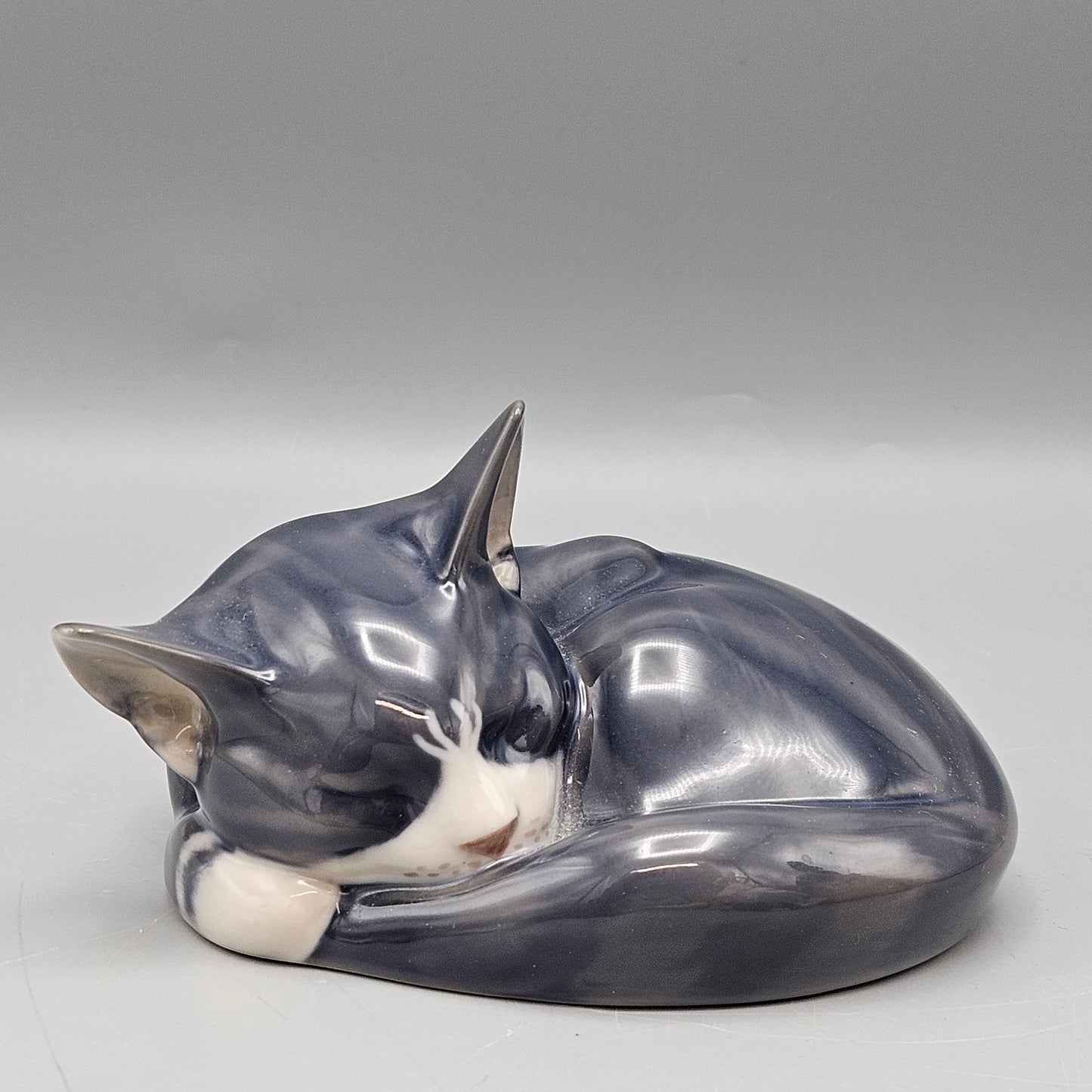 Royal Copenhagen Porcelain Sleeping Cat Figurine #422