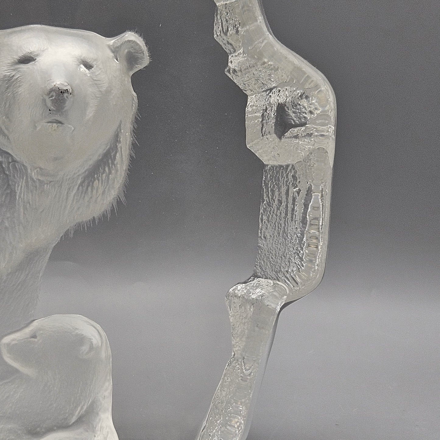 Mats Jonasson Crystal Polar Bear & Cub Relief Sculpture