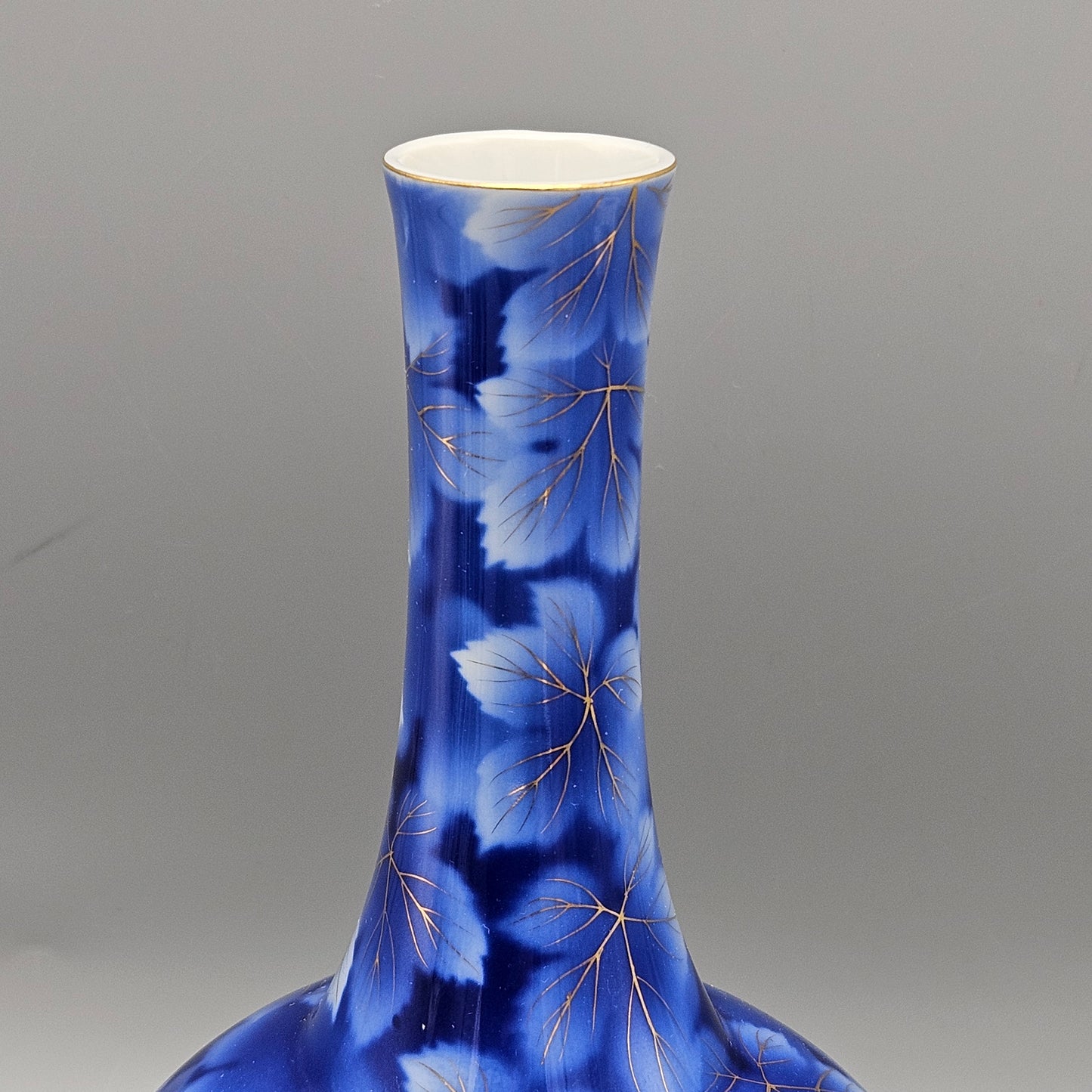 Fukagawa Arita Imari Porcelain Maple Leaf Bottle Vase