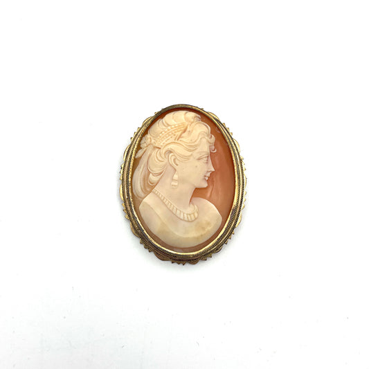 Vintage Carved Cameo Brooch