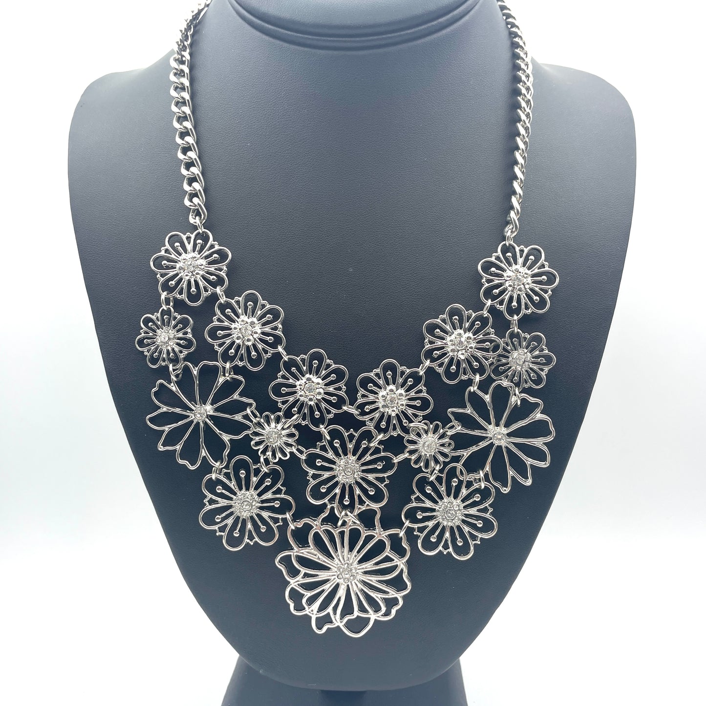 Beautiful Flower Necklace